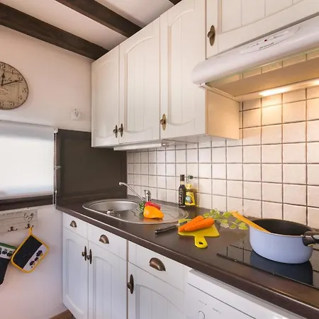 Sainte-foy-l'argentiere Sleeps 3 T607782 Appartement Chamonix